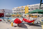 ryanslolas_03_pool area_0023.jpg